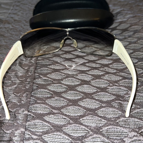 Prada Sunglasses - Picture 5 of 6